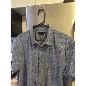John Varvatos Men's Short Sleeve Casual Button Down Sz XL, Subtle Floral Pattern
